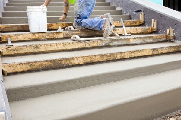 Concrete Steps Pouring in Waterloo