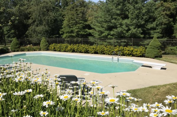 Cost of Concrete Deck Installation in Waterloo